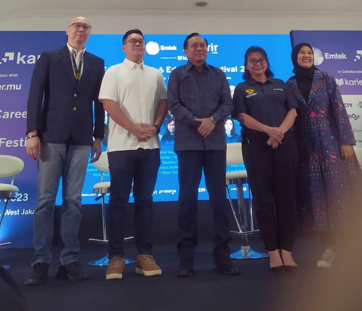 Berani Ambil Keputusan, Kunci Anak Muda Bertahan di Dunia Kerja