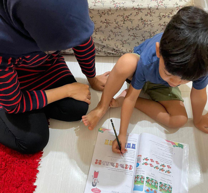 Menuntut Hak Anak dalam Langit Suram Ibu Kota