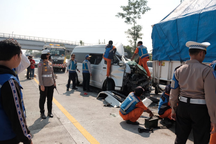 Sopir Travel Ditetapkan Tersangka Usai Kecelakaan Tewaskan 2 Orang di Tol Pandaan