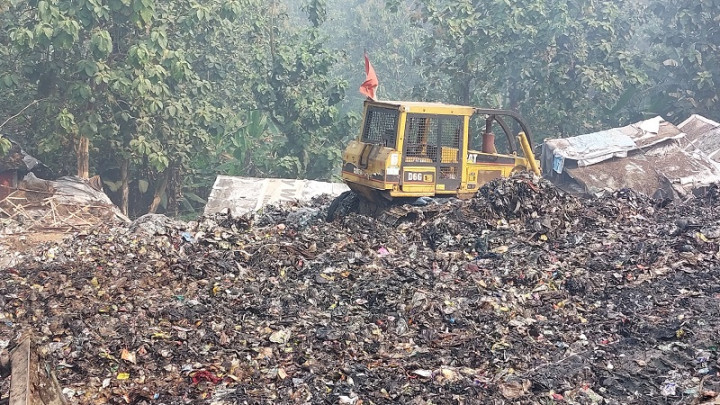 Cairan <I>Foam</i> Dioptimalkan Padamkan Api di TPA Sarimukti