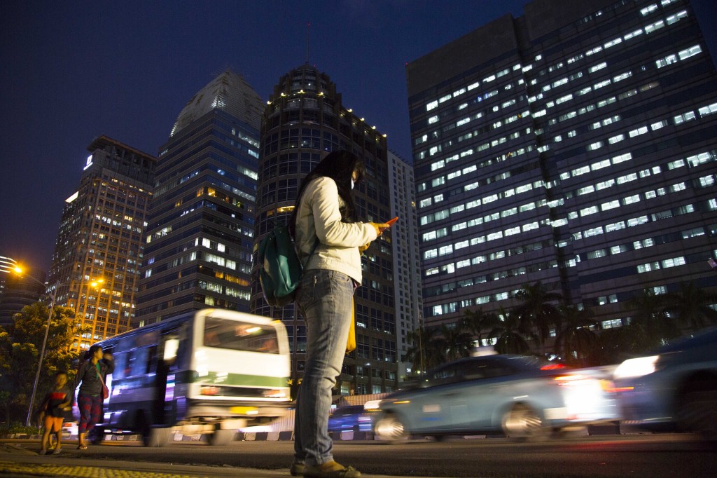 Gedung di Jalan Sudirman dan Thamrin Dipasangi Mesin Penyemprot Air, Buat Apa?