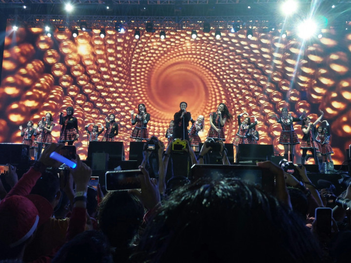 Seru! Nabilah dan Melody Kembali Manggung Bareng JKT48 di Synchronize Festival