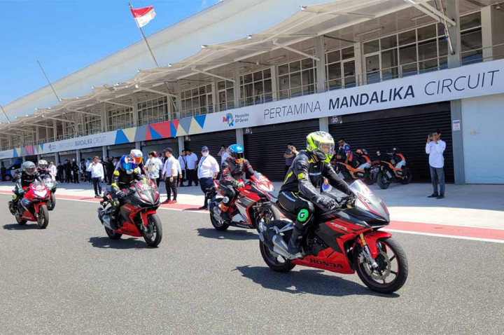 60 Anggota Komunitas Honda, Geber CBR250RR Bareng Pembalap Dunia