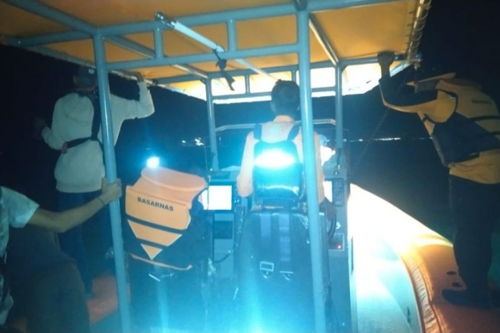 Basarnas Evakuasi 19 Korban Kapal Tenggelam di Perairan Pulau Bokori Sulteng