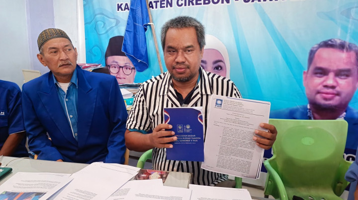 Buntut Dukung Ganjar, Ketua DPD PAN Kabupaten Cirebon Dipecat