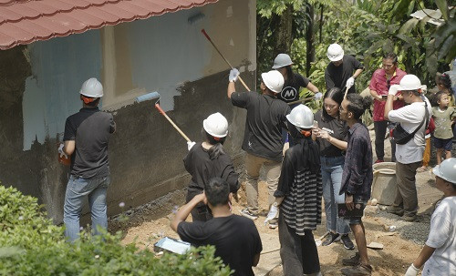 Salah satu program Sanitary Kitchen Renovation MODENA memperbaiki kualitas hunian masyarakat. (Foto: Dok. Istimewa)