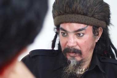 Jenggot Limbad Terbakar, Dilarikan ke Rumah Sakit