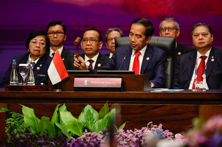 Jokowi: Jangan Jadikan ASEAN Arena Rivalitas