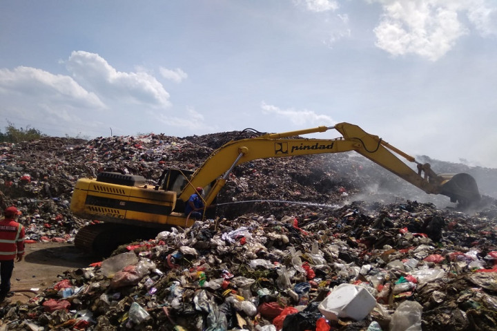 TPA Gunung Sadai Belitung Terbakar