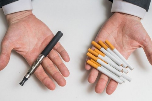 Ahli Toksikologi Bicara Potensi Risiko Penyakit Terkait Merokok