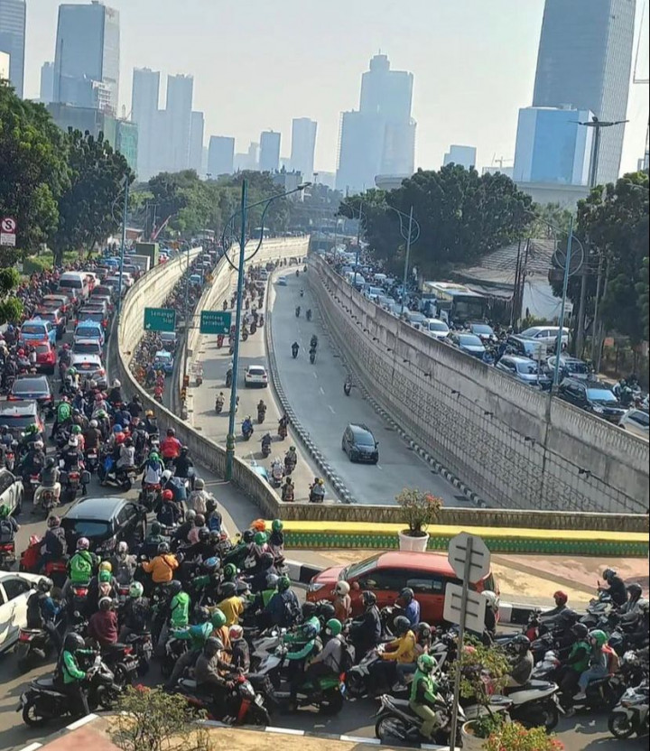 Sejumlah Ruas Jalan di Jakarta Alami Kemacetan Panjang Imbas KTT ASEAN