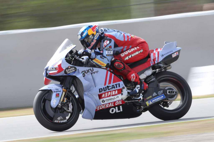 Jatuh di Tikungan Pertama, Alex dan Diggia Justru Raih Poin Usai Restart