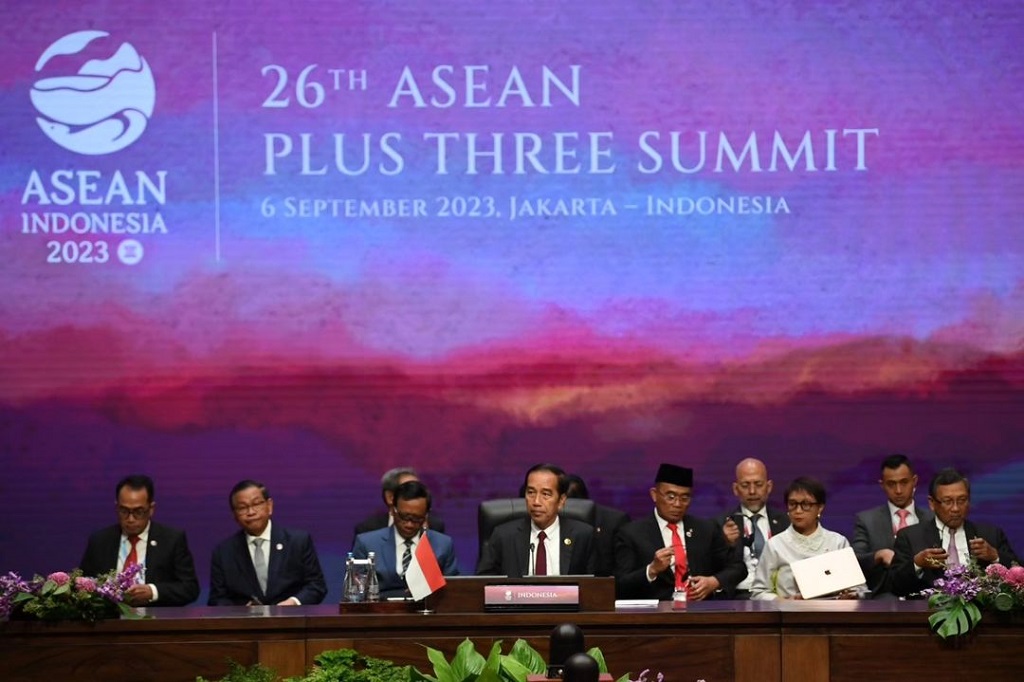 Jokowi Ajak Tiongkok, Jepang, dan Korsel Bangun Ekosistem EV