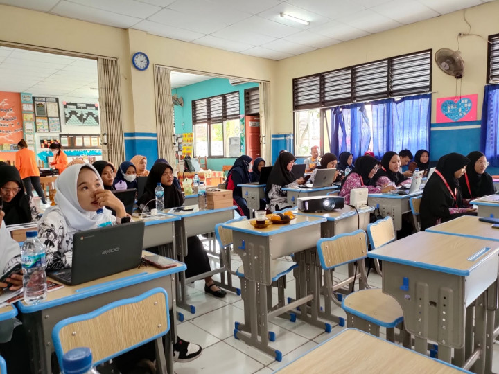 Atma Jaya Terjunkan Dosen dan Mahasiswa untuk Pelatihan IKM bagi Guru