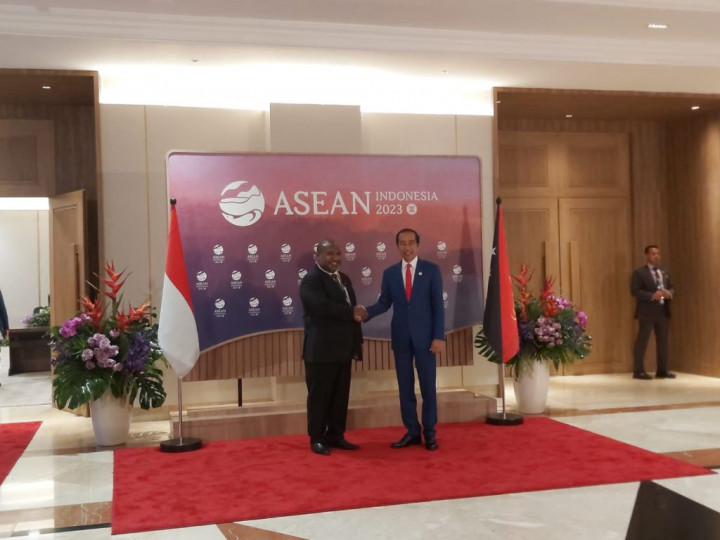 Bertemu PM Papua Nugini, Presiden Jokowi Singgung Dampak Penerbangan Denpasar-Port Moresby