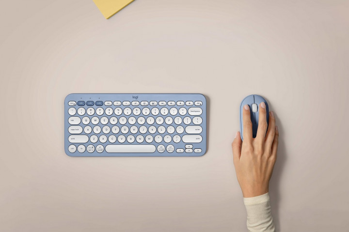 Logitech RIlis Kembali Duo Mouse dan Keyboard Ikonik Seri Pebble