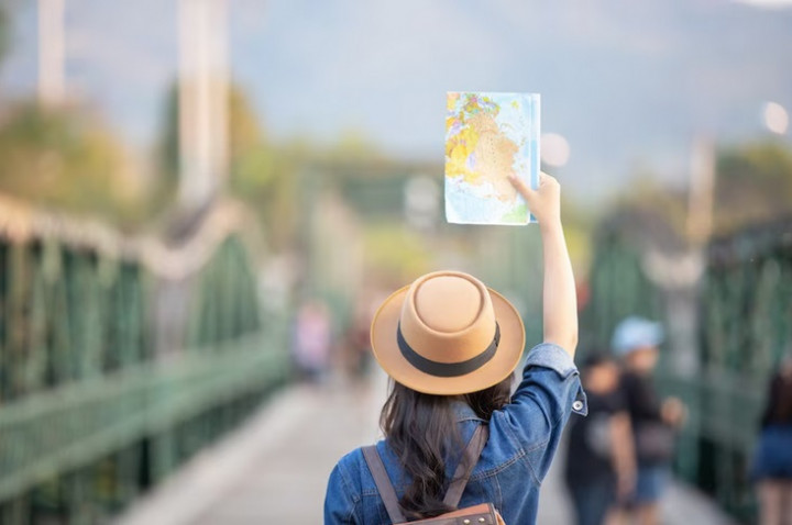 Menjelajahi Dunia tanpa Tour Guide: Tips dan Perbedaan yang Harus Diketahui