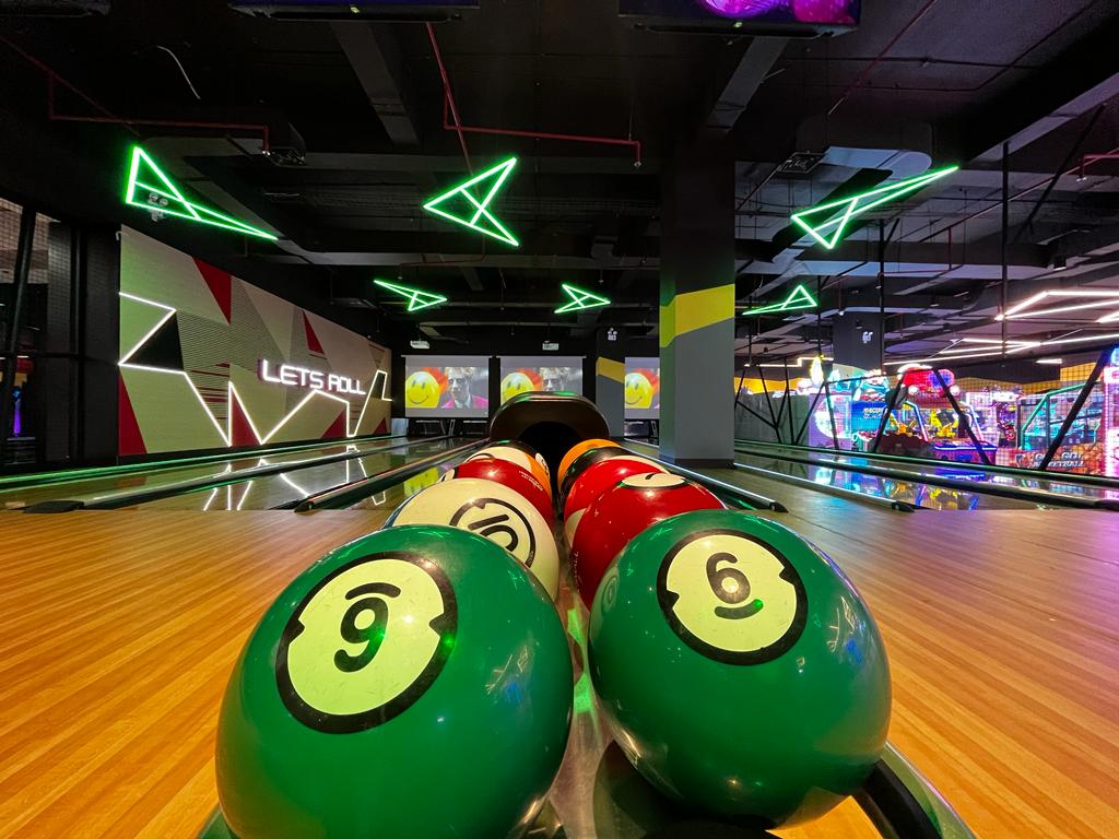 Di Lippo Mall Puri, Timezone menyediakan Social Bowling dengan 6 Lane. Foto: A. Firdaus/Medcom