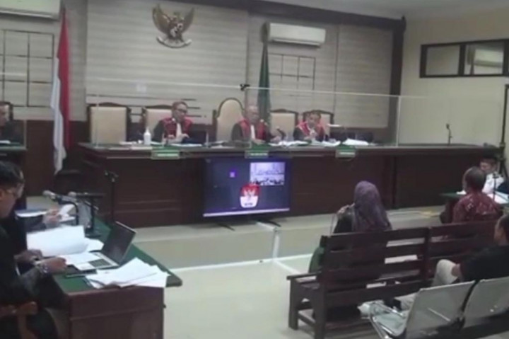 Sidang Gratifikasi Mantan Bupati Sidoarjo Saiful Ilah Hadirkan 4 Mantan Camat
