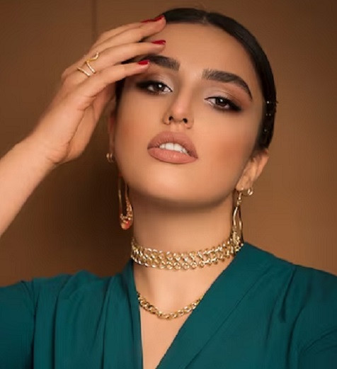 6 Trik Memilih Aksesori untuk Lengkapi Penampilan Si Ukuran Plus