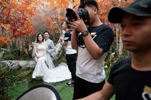 Suka Fotografi dan Videografi Pernikahan? Begini Kiat Memulai Bisnisnya