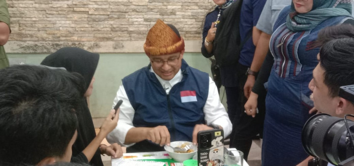 Singgah Makan Pempek, Anies: Potensial untuk Diplomasi Kuliner