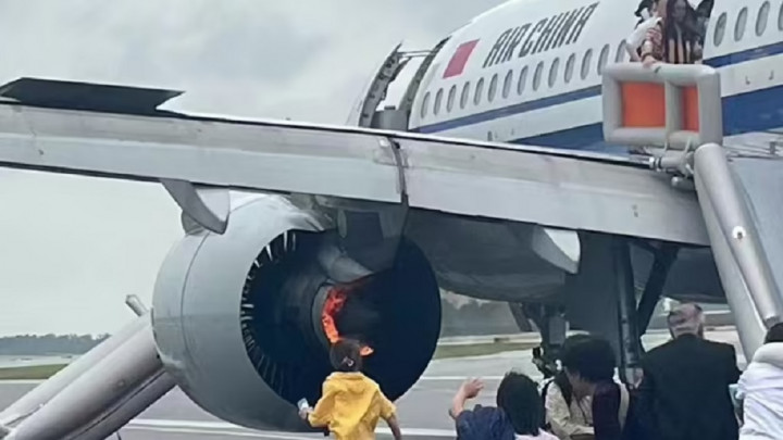 Pesawat China Air Terbakar, Landasan Pacu Bandara Changi Ditutup