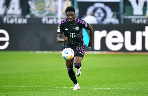 Real Madrid Bidik Bek Bayern Muenchen Alphonso Davies