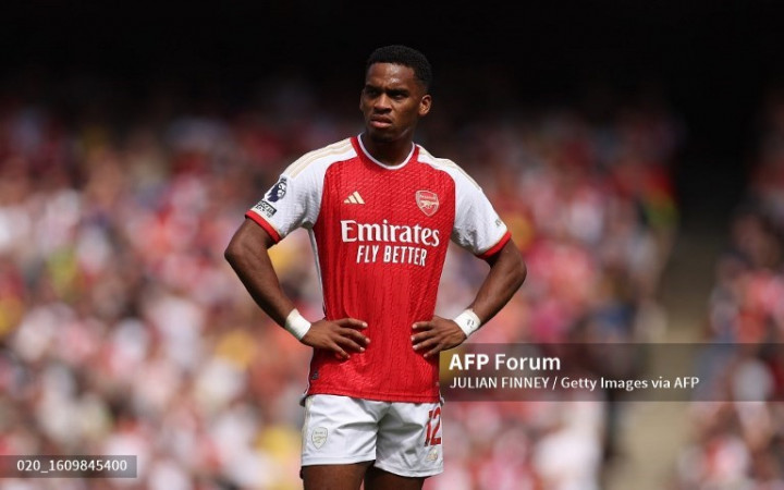 Cedera Panjang, Arsenal tak Daftarkan Timber di Liga Champions