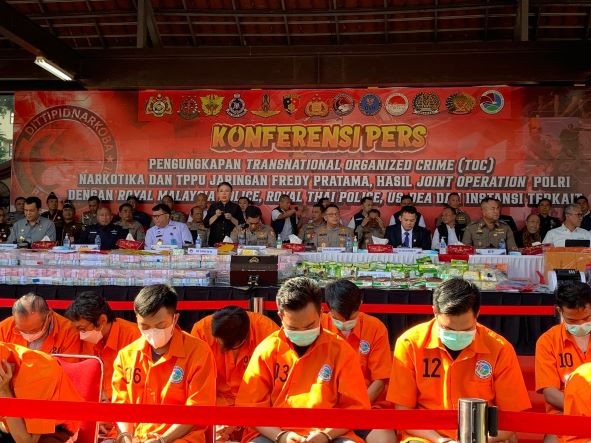 39 Tersangka Narkoba Jaringan Buron Kelas Kakap Fredy Pratama Ditangkap