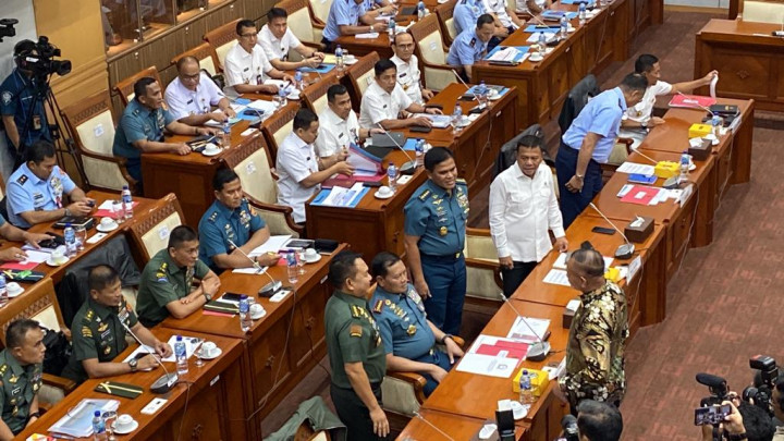 Wow, Anggaran Gaji TNI-Polri Naik Rp1,6 Triliun