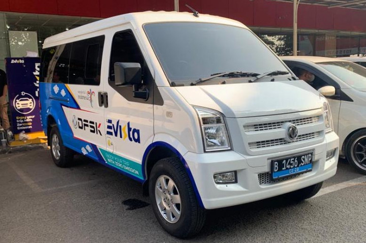 Bandara Halim Mulai Uji Coba Taksi Listrik, Ini Mobilnya