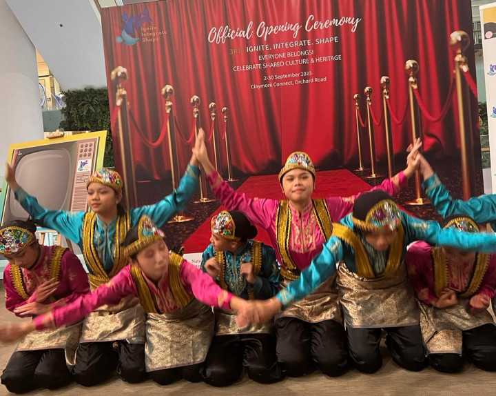 Lewat Tari Saman, Siswa SIS Wakili Budaya Indonesia di IIS Singapura