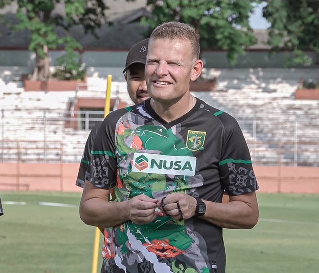 Pelatih Baru Persebaya Langsung Gabung Tim Utama