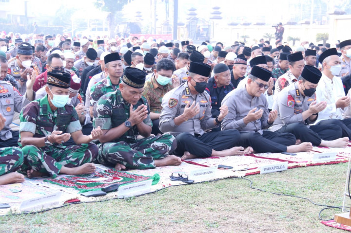 Kabut Asap Makin Parah, Polda Sumsel Gelar Salat Istisqa untuk Minta Hujan