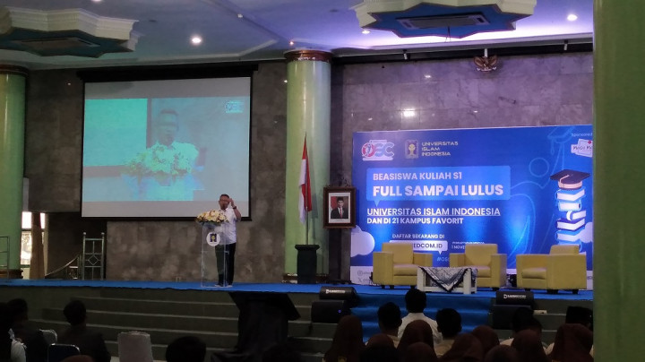 Rektor UII Sebut Beasiswa OSC Upaya Pencarian Calon Pemimpin Bangsa Masa Depan
