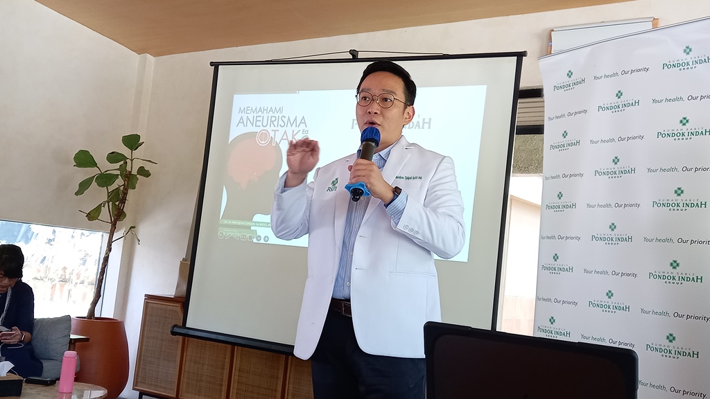 dr. Mardjono Tjahjadi, Sp. B. S, selaku Dokter Spesialis Bedah di Rumah Sakit Pondok Indah. Dok. Aulia/Medcom