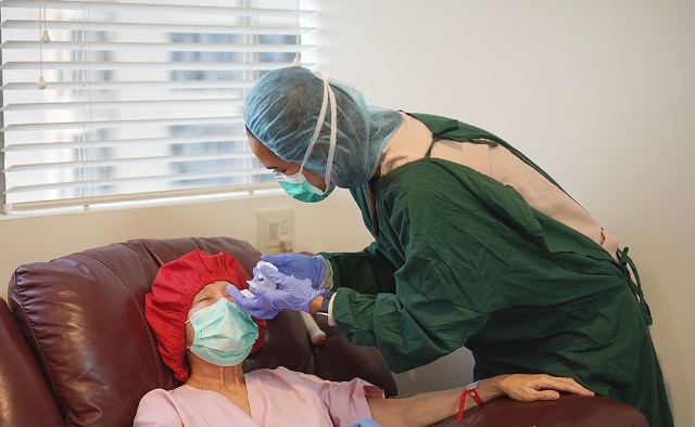 3 Berita Terpopuler Gaya: Waktu yang Tepat Operasi Katarak Hingga Skincare untuk Pria