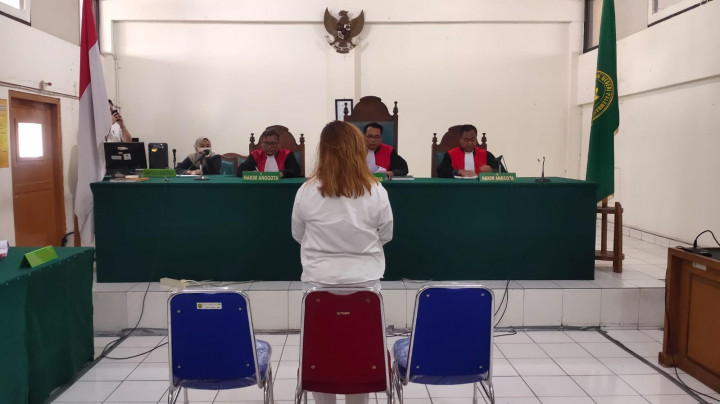 Lina Mukherjee Divonis 2 Tahun Penjara