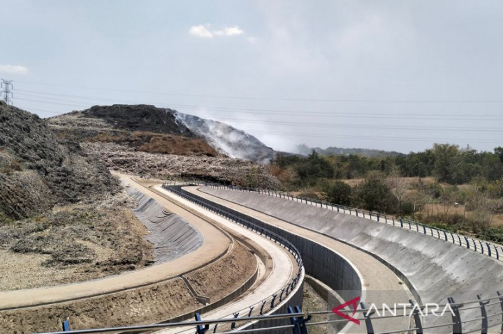 BPBD Jateng Imbau Pembasahan Rutin Dilakukan di TPA