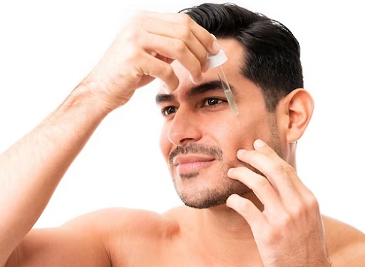 Serum wajah juga bisa dipakai oleh kaum pria lho! (Foto: Ilustrasi. Dok. Freepik.com)