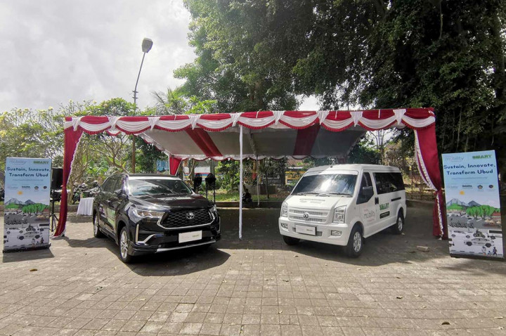 Keren, Kendaraan Listrik Jadi Angkutan Umum di Ubud