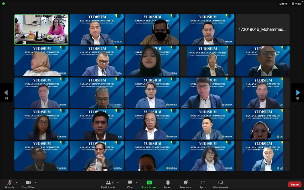 Ukrida meluluskan 42 Optometris pertama di Indonesia. Foto: Ukrida