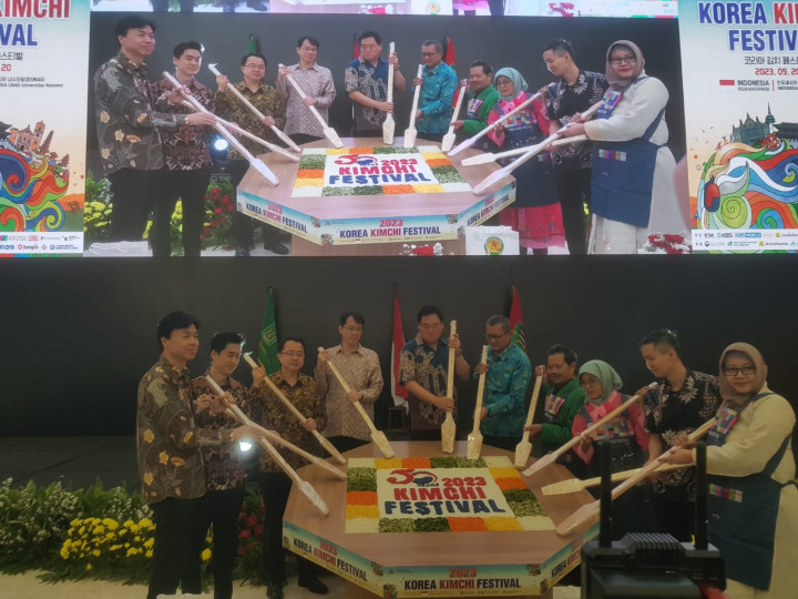 Serunya Mengolah Langsung Kimjang di Korea Kimchi Festival 2023