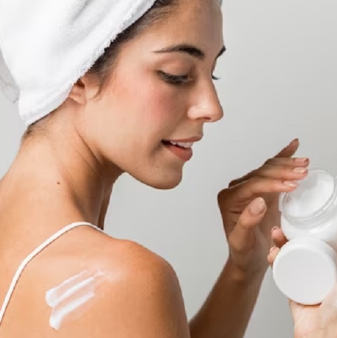 Body lotion, body sorbet, body butter dan body scrub adalah produk perawatan tubuh paling populer saat ini. (Foto: Ilustrasi. Dok. Freepik.com)