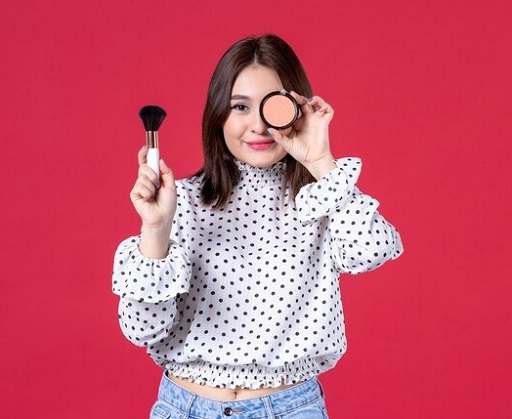 Saat ini, skincare dan kosmetik juga menjadi kebutuhan perawatan kulit para remaja untuk sehari-hari. (Foto: Ilustrasi. Dok. Freepik.com)