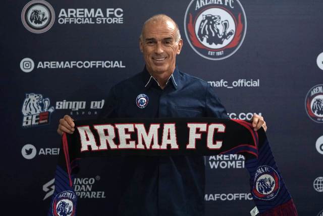 Tanpa Diperkuat Striker Andalan, Pelatih Arema tetap Optimistis Lakoni Derbi Jatim