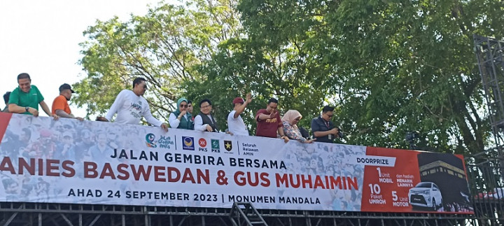 Anies Tebar Pesan Perubahan di Makassar