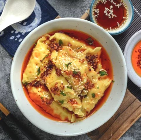 Pangsit Jontor, Pedasnya 'Nampol' Banget