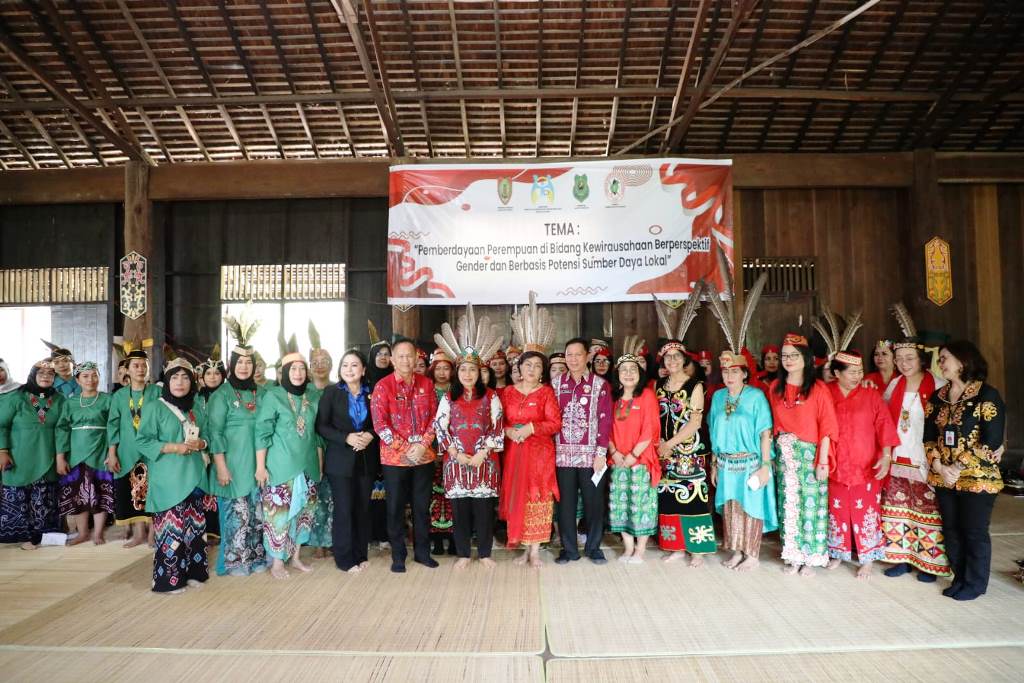 LPDN menyuarakan pendapat mereka saat bersama Kementerian Pemberdayaan Perempuan dan Perlindungan Anak (KPPPA) Republik Indonesia menggelar kegiatan “Sosialisasi Kesetaraan dan Keadilan Gender”. Dok. Ist